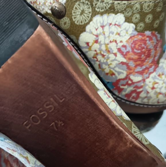 Vintage sz 7 1/2 FOSSIL mules - Picture 5 of 5